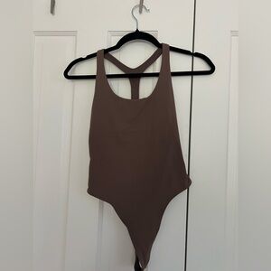 Alo sleek back bodysuit espresso